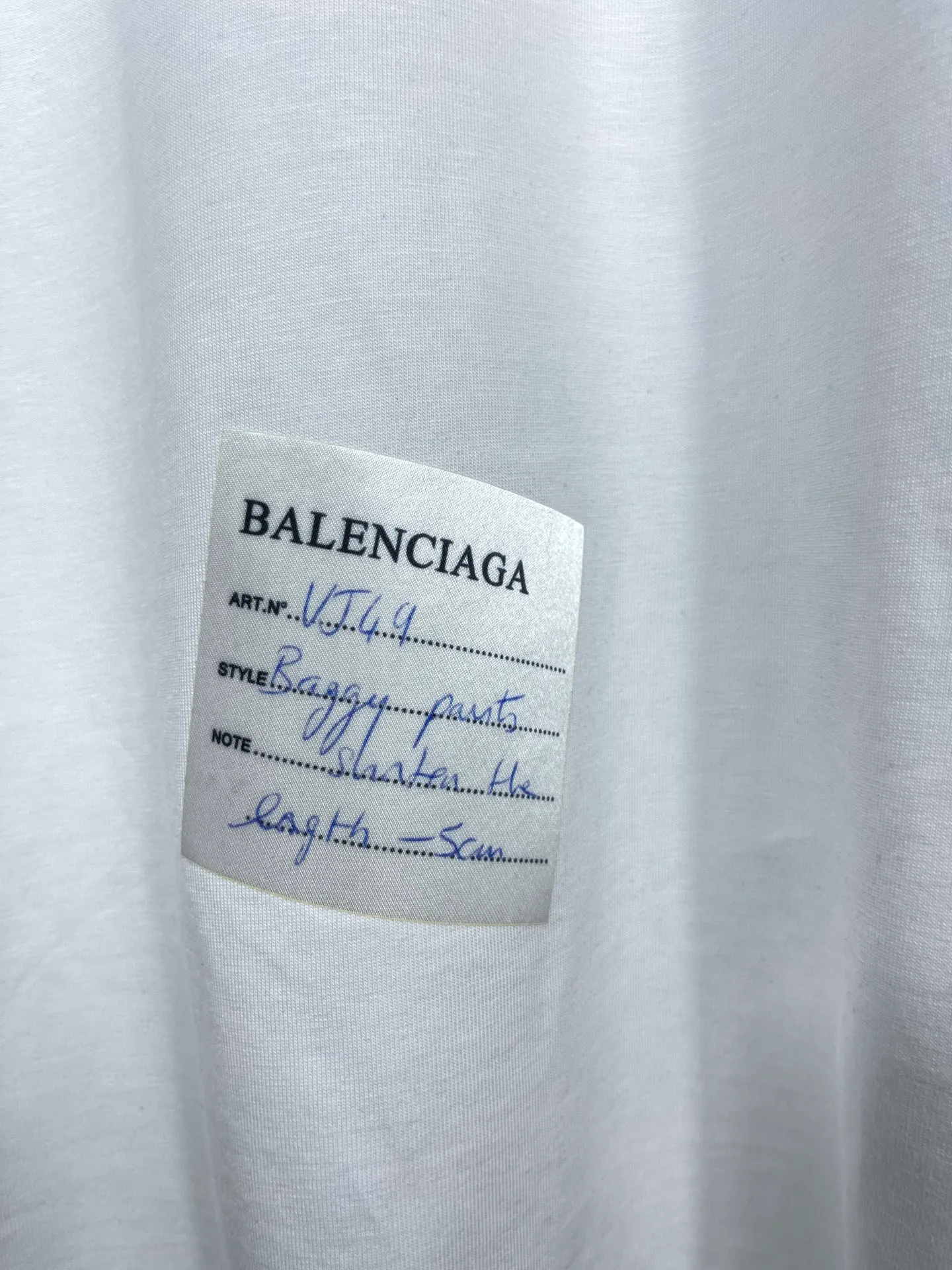 【 . Quality】BALENCI*GA/ . 2024New Arrival. T 。 Y Quality ， ， 。 . Authentic ， ！ ZP 。 260 ， . ， ，。 。 ， 。 OS . Same Style ：BL 223356 : Purple.White.Yellow Size：XS L